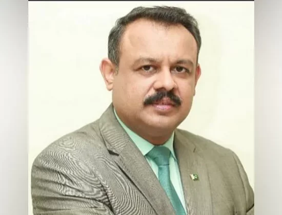 Pakistani journalist, Asad Kharal runs anti-Hindu propaganda [ Islamabad, Pakistan]