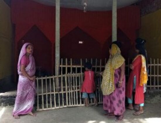 200 year-old temple vandalised [ Manikganj , Bangladesh ]